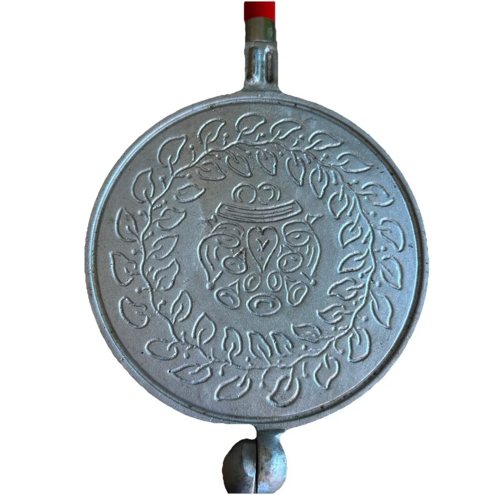 Vtg‎ Scandinavian Krumkake Iron Press Nordicware Red Wood Handles Minnesota 12